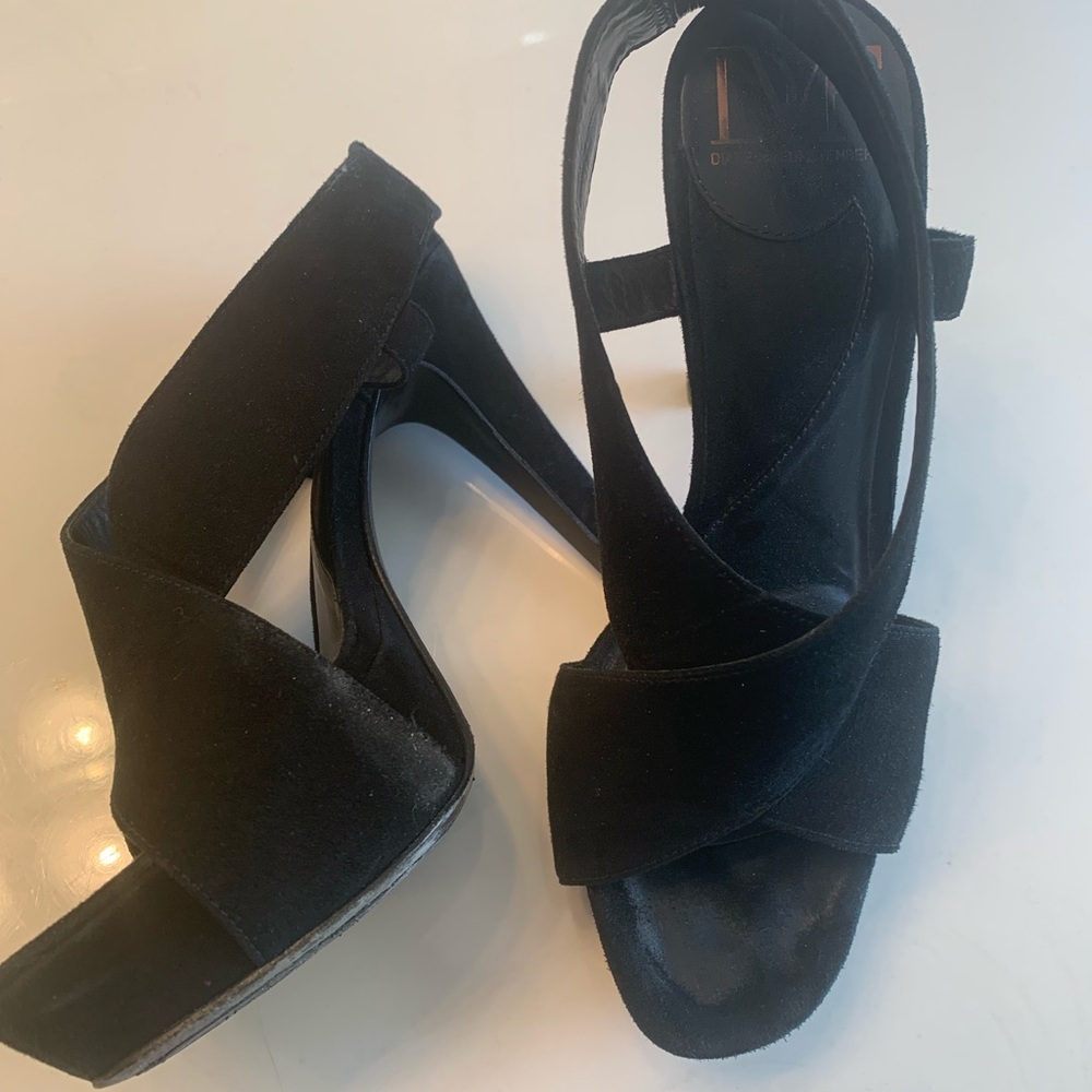Gorgeous black suede platform sandals. Size 7.